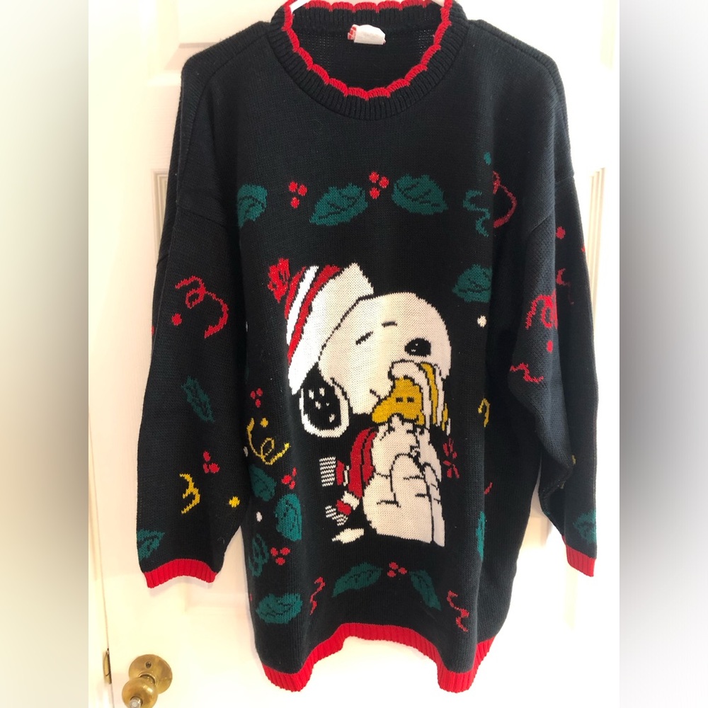 Vintage 1980‘s Snoopy And Friends Women’s Christmas Sweater